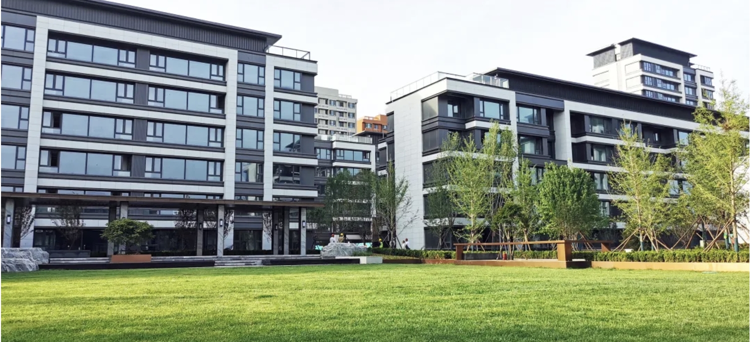 张强调研经开区国际人才社区项目建设时强调，以重点项目强引擎催生生长新动能